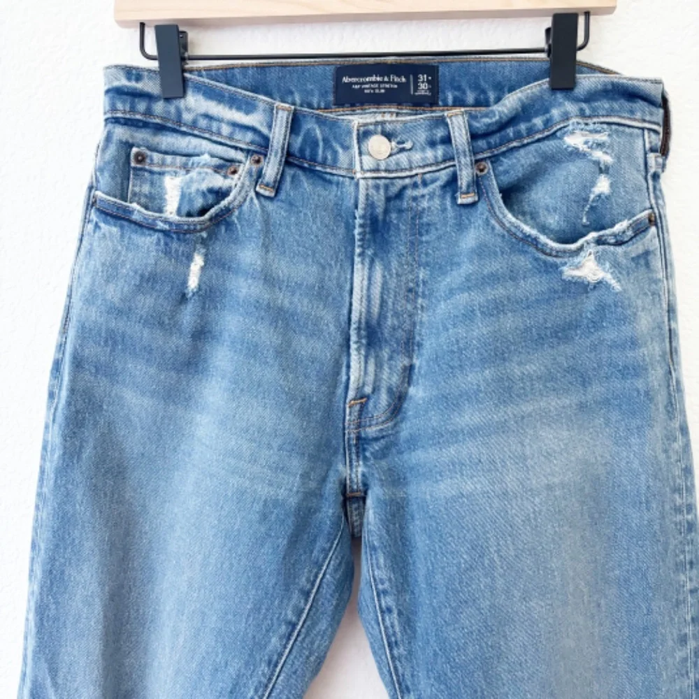 Abercrombie and Fitch vintage stretch 90's slim distressed jeans size 31‎